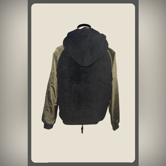 FINAL SALE ALERT 🚨 Forever 21 Black & Olive Hooded Faux Fur Jacket - Picture 3 of 4